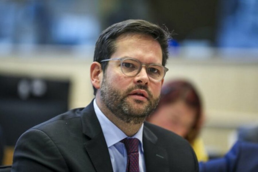 Eurodeputeti austriak: Serbia bllokon gjithmonë Kosovën, ka një atmosferë urrejtjeje