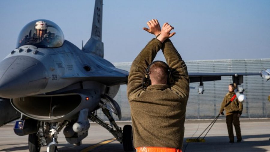 Pas SHBA-së, edhe Britania përjashton mundësinë e dërgimit të aeroplanëve luftarakë në Ukrainë