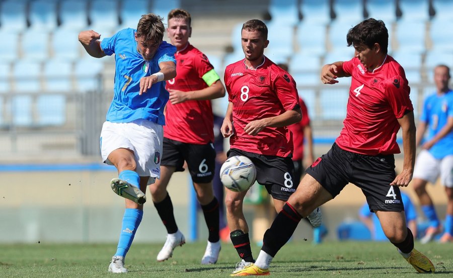 Kombëtarja U-17 e Shqipërisë do të luajë dy miqësore me Italinë U-17 në shkurt, ja datat dhe oraret
