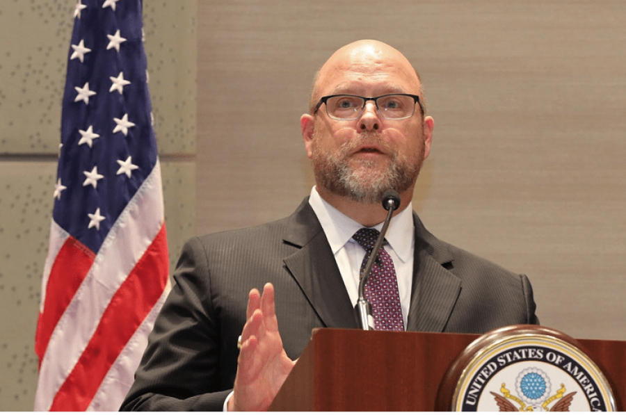 Përfundon takimi për Asociacionin në ambasadën e SHBA-ve, reagon Jeffrey Hovenier