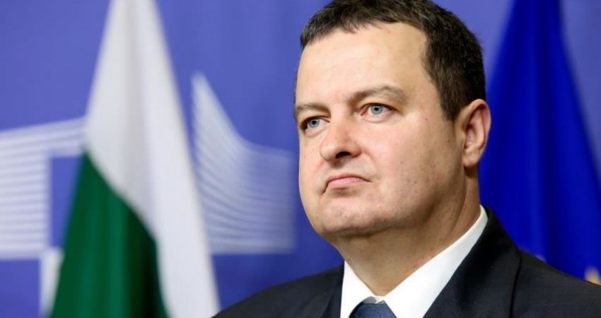 Daçiq vazhdon me skenarë: Dikush me marrëveshje ia solli Faton Hajrizit pasaportën në Kosovë