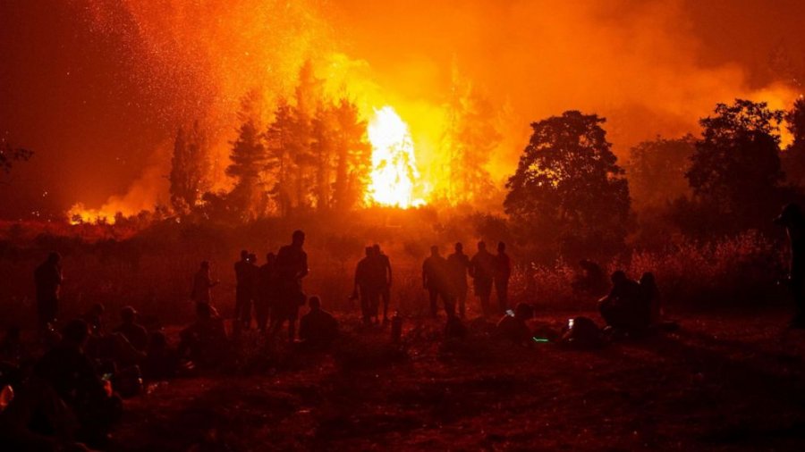 Tymi nga zjarret në Kanada arrin në Greqi
