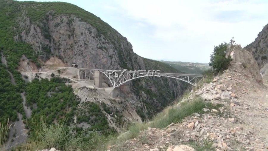 Bllokohet për 10 ditë segmenti Qaf Bualli- Ura e Vashës, shkak asfaltimi i rrugës! 