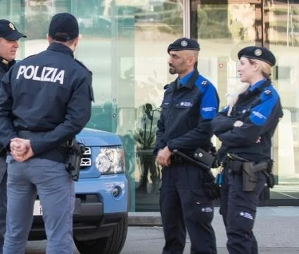 I shpallur në kërkim ndërkombëtar, 50-vjeçari shqiptar arrestohet në Zvicër dhe ekstradohet për në Itali