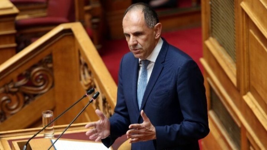 ‘Beleri’ në Parlamentin grek, kreu i ri i diplomacisë kërcënon Shqipërinë me anëtarësimin