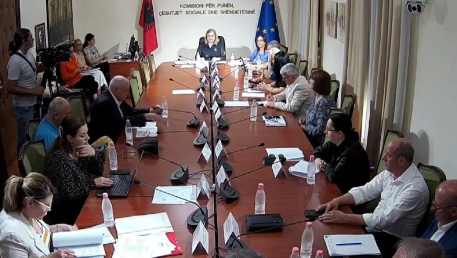 Miratohet në parim projektligji për kanabisin mjekësor në Shqipëri
