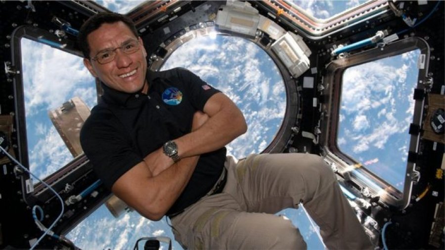 Astronauti i NASA-s që ka ngelur i bllokuar në hapësirë prej muajsh