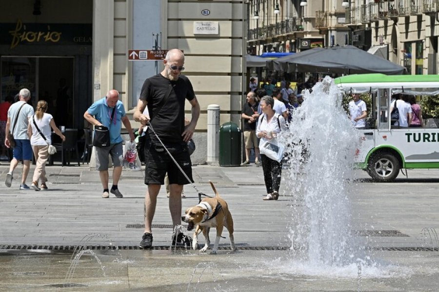 Vala e nxehtësisë godet Evropën: Italia lëshon 'alarmin e kuq' në 15 qytete