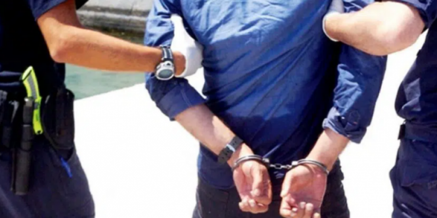 Në kërkim për mashtrim, arrestohet pas 14 vitesh shqitpari në Greqi