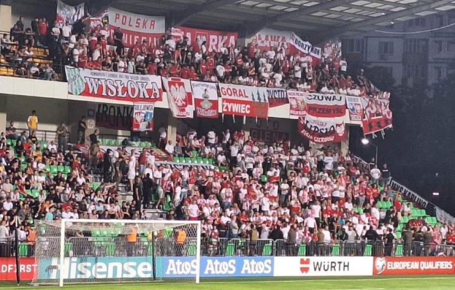 Çmimet e larta të biletave, ultrasit e Polonisë bojkotojnë ndeshjen e kombëtares në shtator