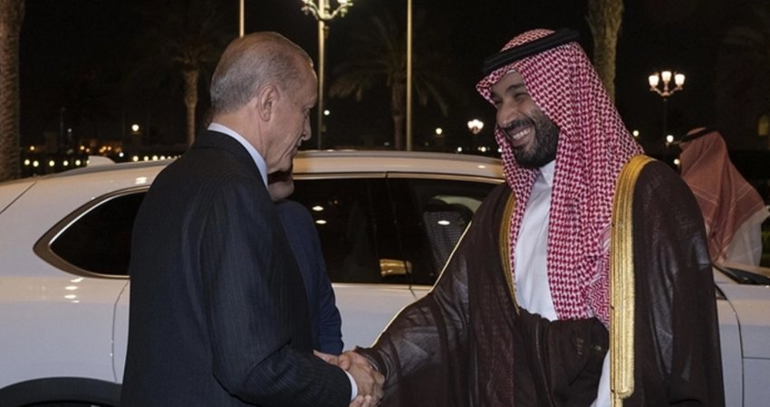 Erdogani tregohet zemërgjerë, i dhuron princit arab veturën e parë elektrike 