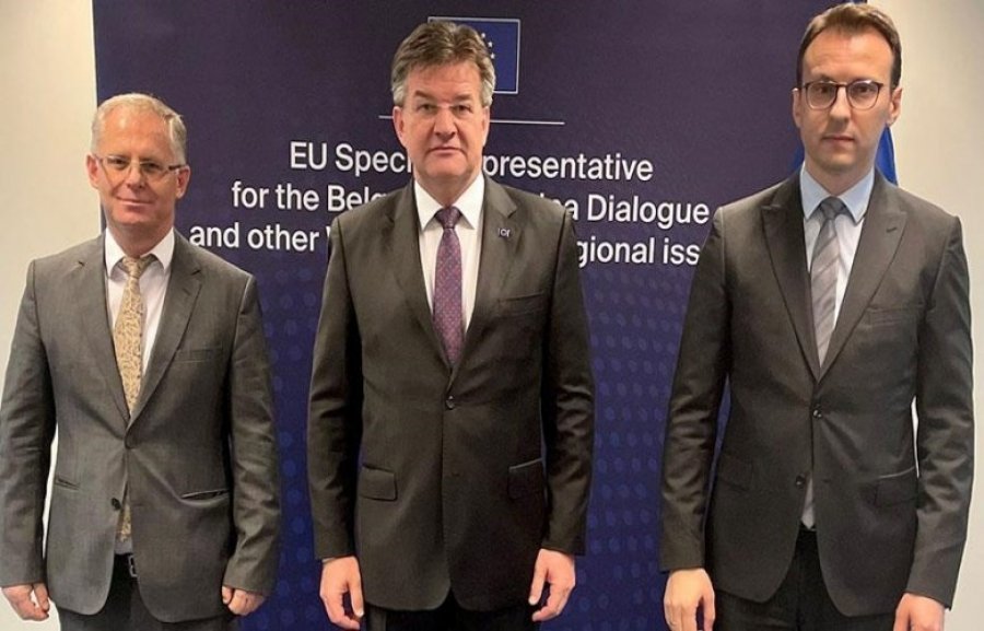 Kosovë- Serbi, negociatorët Bislimi e Petkoviç, takohen në Bruksel