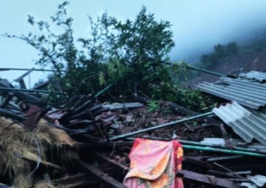 Rrëshqitjet e dheut në Indi, 5 të vdekur dhe mbi 100 të zhdukur