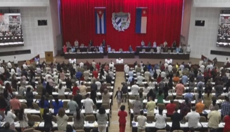 Kriza më e rëndë ekonomike në tre dekada, Kuba debate në parlament: Prodhim i ulët
