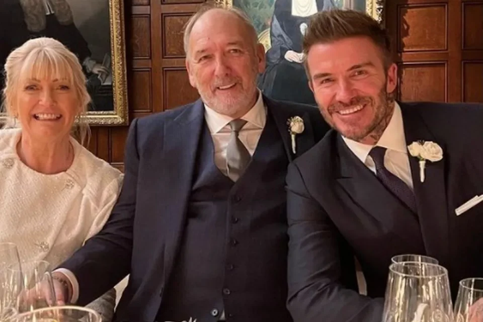 Me një foto të hershme, David Beckham uron të atin për ditëlindje