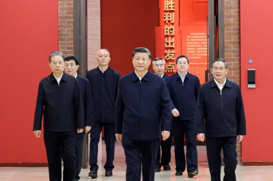 Udhëheqësit kinezë: Ekonomia 'përballet me vështirësi të reja' 