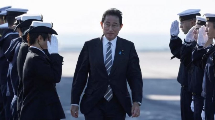 Kryeministri japonez dënon provat e fundit të raketave nga Koreja e Veriut