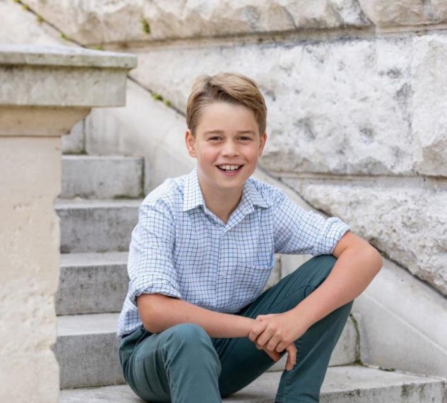 Familja mbretërore britanike publikon një fotografi të re të Princit George në 10-vjetorin e lindjes