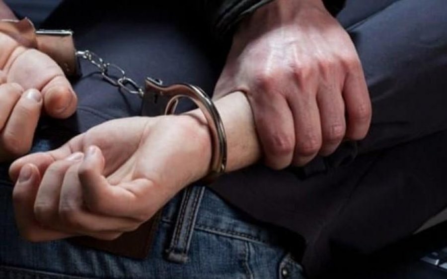 Vodhi automjetin e të dashurës, arrestohet 52-vjeçari në Tiranë