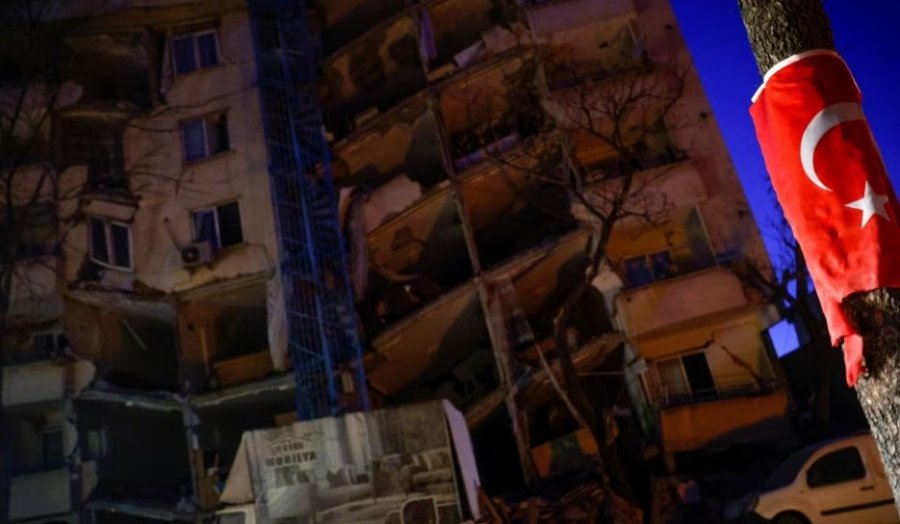 Mjekët paralajmërojnë për probleme shëndetësore afatgjate, pas tërmetit në Turqi