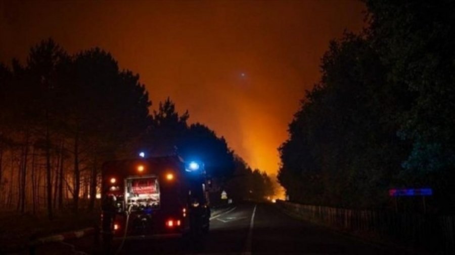 Rreziku nga zjarret, Franca shpall ‘alarmin e kuq’