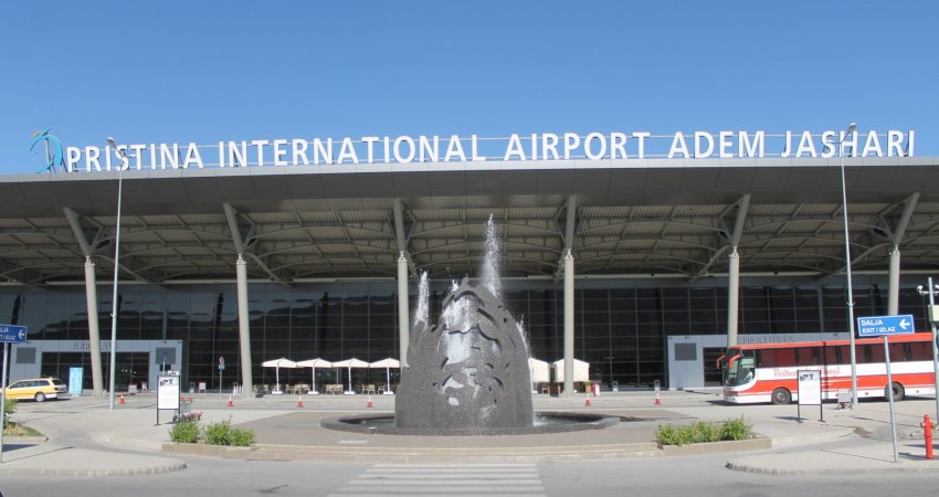 Zgjerohet aeroporti ‘Adem Jashari’, miratohet shtimi i 4 portave të reja
