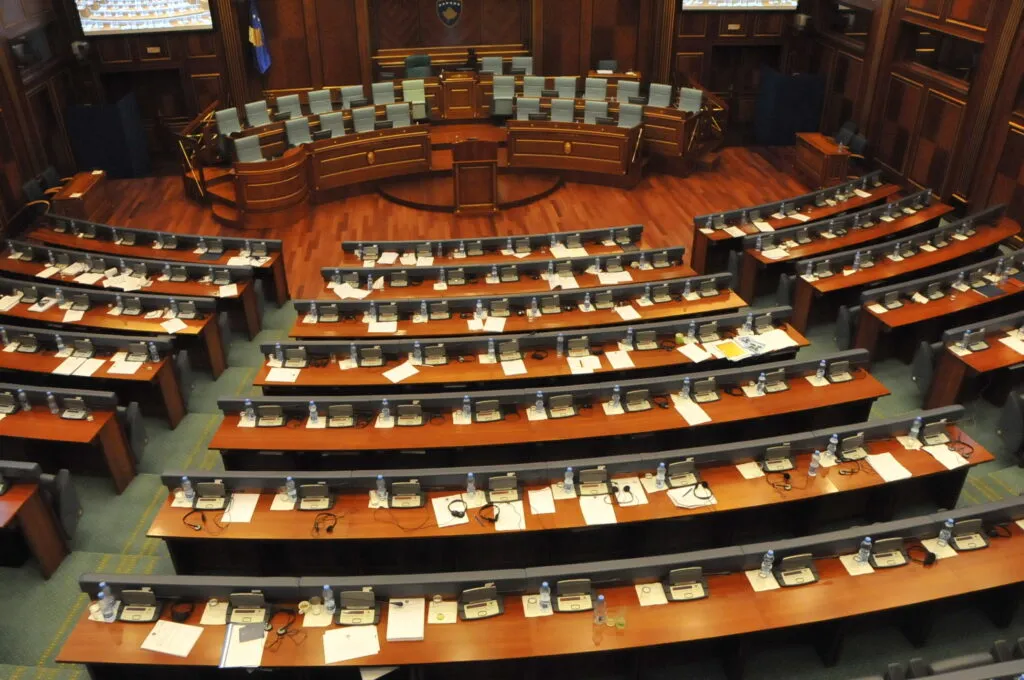 LIVE: Seanca e Kuvendit të Kosovës, situata në veri
