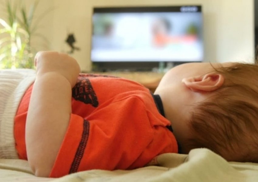 Japonezët kanë gjetur mënyrën më të shpejtë për t’i vënë foshnjat në gjumë, duhen vetëm 13 minuta