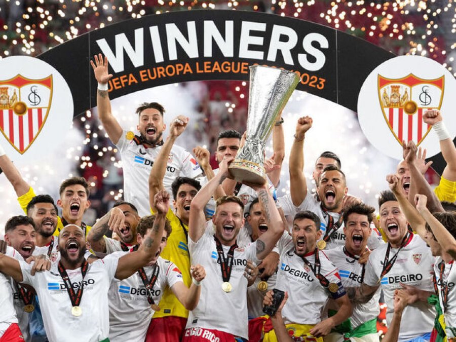 Sevilla fitoi finalen e Europa League me Romën, Rakitic tregon çfarë u tha shokëve përpara penalltive