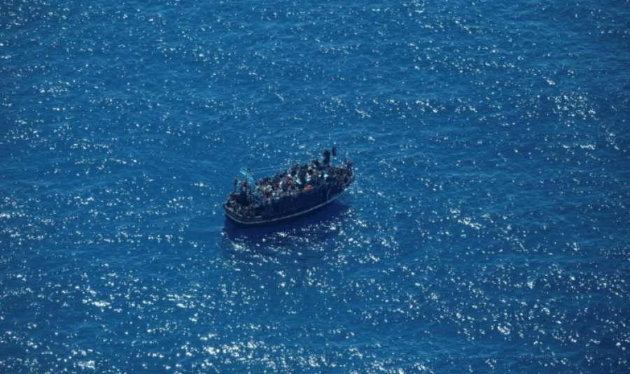 Autoritetet greke rikthyen në det emigrantët/ Nisin hetimet pas publikimit të videos 