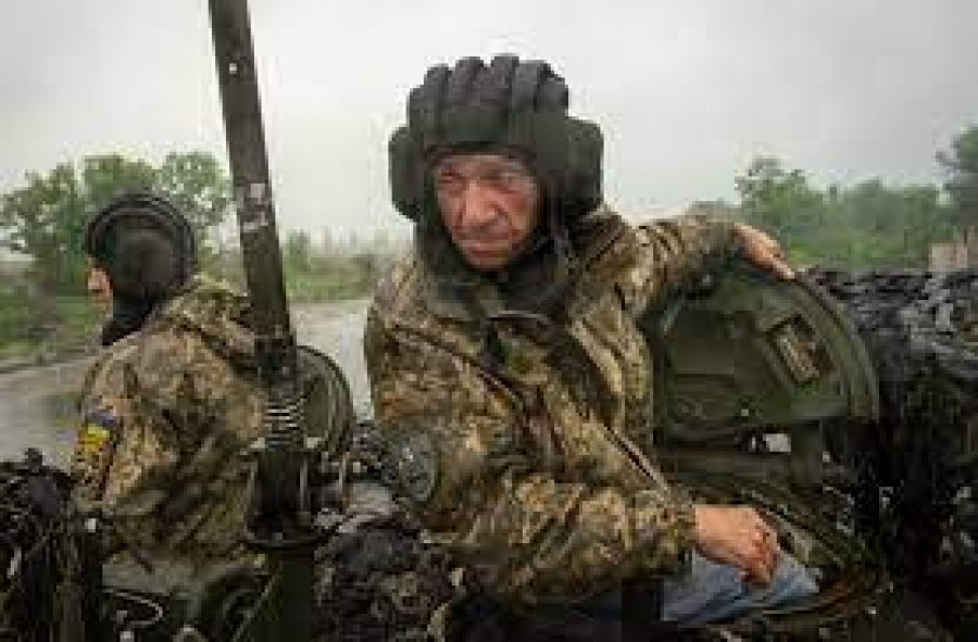 Forcat ukrainase 'rifitojnë pozicionet' në Bakhmut