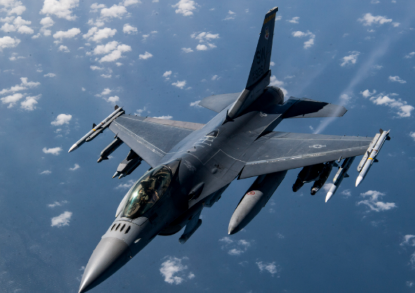 Zelensky: Ukraina në pritje të marrëveshjeve përfundimtare për dorëzimin e aeroplanëve F-16