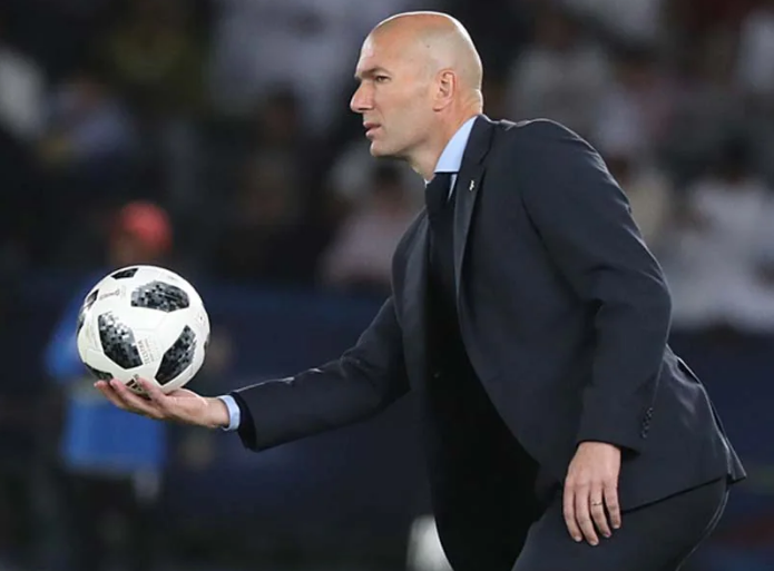 Zidane refuzoi sërish PSG-në, tre emrat në garë për zëvendësimin e Galtier