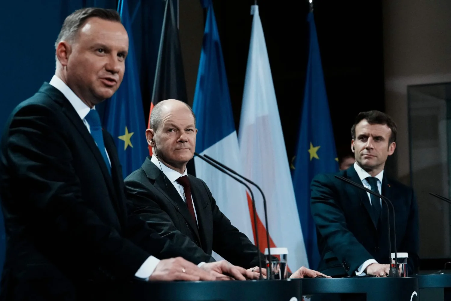 Macron, Scholz dhe Duda takohen në Paris, fokusi Ukraina