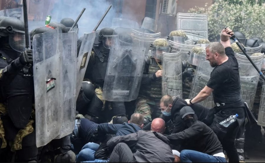 KFOR: Pas protesuesve në veri të Kosovës fshiheshin grupe kriminale