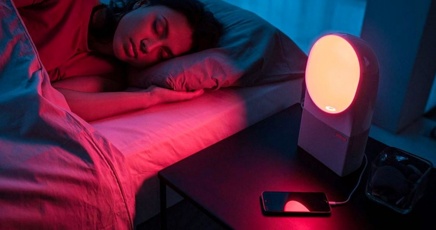 Si mund të ndikojë drita e kuqe në gjumin tuaj