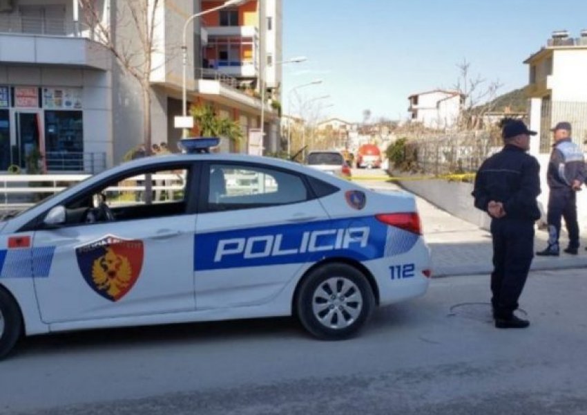 Përplasi për vdekje me makinë një këmbësor, arrestohet 53-vjeçari në Fier