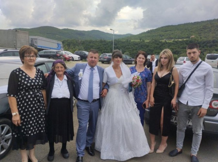 ‘Tani ndihem serbe’, e reja nga Durrësi martohet me një serb