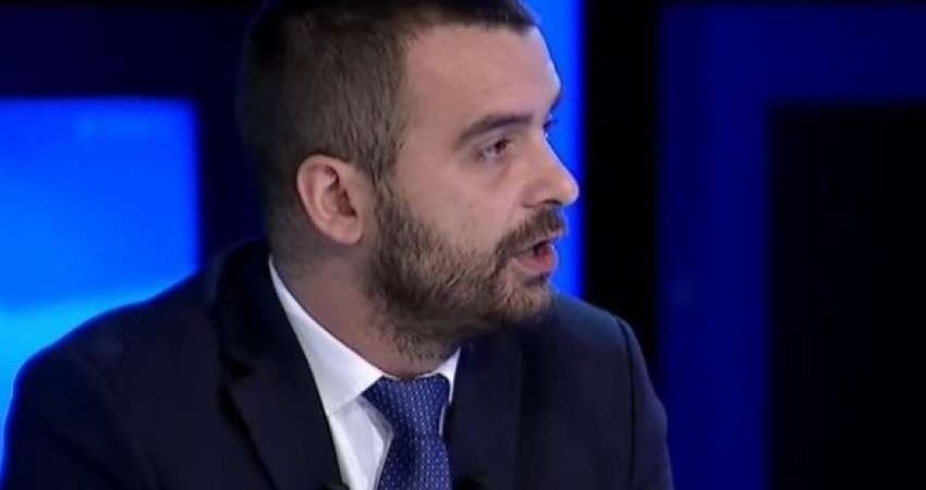 Rexhaj: Në VV po diskutojmë për mandatarin, por zgjedhjet po duken në sfond