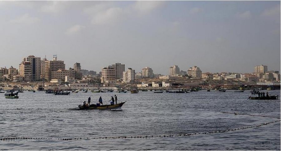 Forcat izraelite arrestojnë 5 peshkatarë palestinezë në afërsi të Gazës