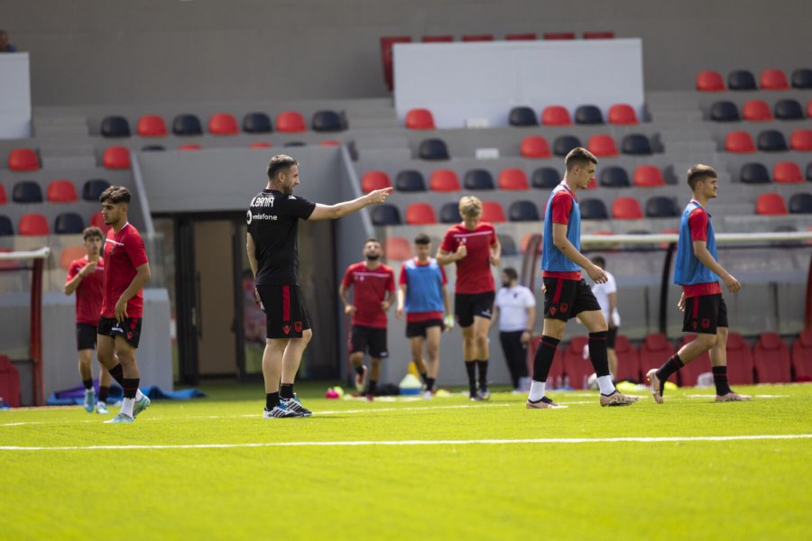U-19/ Trajneri Bulku: Po përgatisim skuadrën për kualifikueset e Europianit, duam të fitojmë ndaj Kosovës