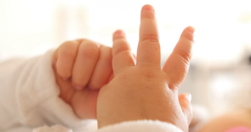 ​Interesim i madh për adoptimin e fëmijëve pa kujdes prindëror
