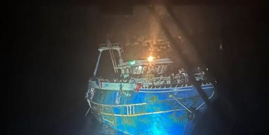 Tragjedia me dhjetëra viktima në brigjet greke, të mbijetuarit: Në anije ka pasur rreth 100 fëmijë