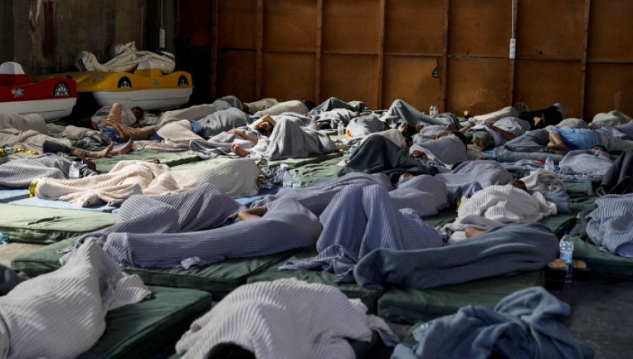 “Notova në det për dy orë i rrethuar nga trupat e vdekur të fëmijëve”, rrëfime rrëqethëse nga të mbijetuarit e tragjedisë në brigjet greke