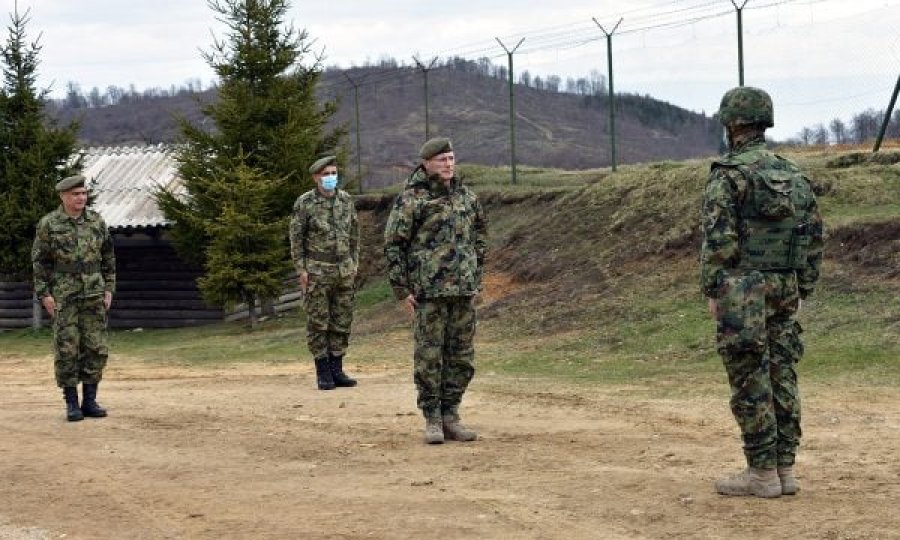 Aksidentohet vetura e ushtrisë serbe në Vranjë, vdes një rreshter – lëndohen tre ushtarë