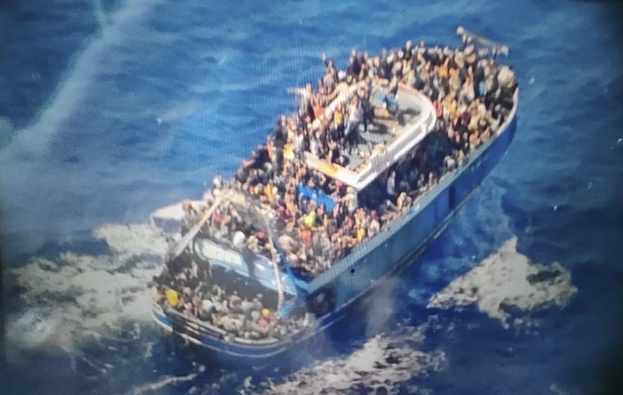 Greqi, a e refuzuan emigrantët ndihmën para tragjedisë së anijes apo u lutën për të?