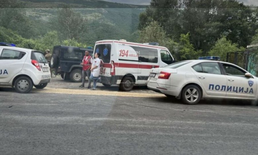 Shkup, bie në lumë një makina me targa të Kosovës, 3 persona ende të humbur