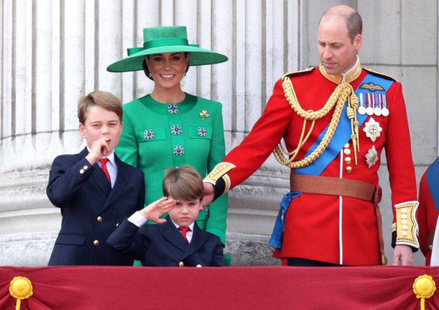 FOTO/ Princi Louis vodhi sërish vëmendjen me shprehitë e fytyrës