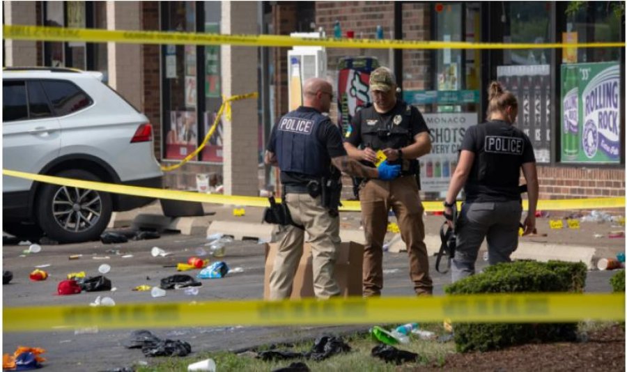 SHBA, të shtëna me armë në parkingun e një qendre tregtare në Illinois, 1 i vdekur dhe 22 të plagosur