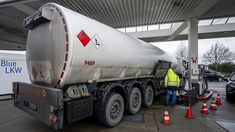 Importi i naftës ruse nga Bashkimi Evropian bie 90% si rezultat i sanksioneve